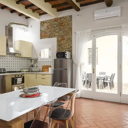 Apartamento With Private Garden *